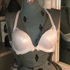 Brand New Victoria’s Secret 36B Bra